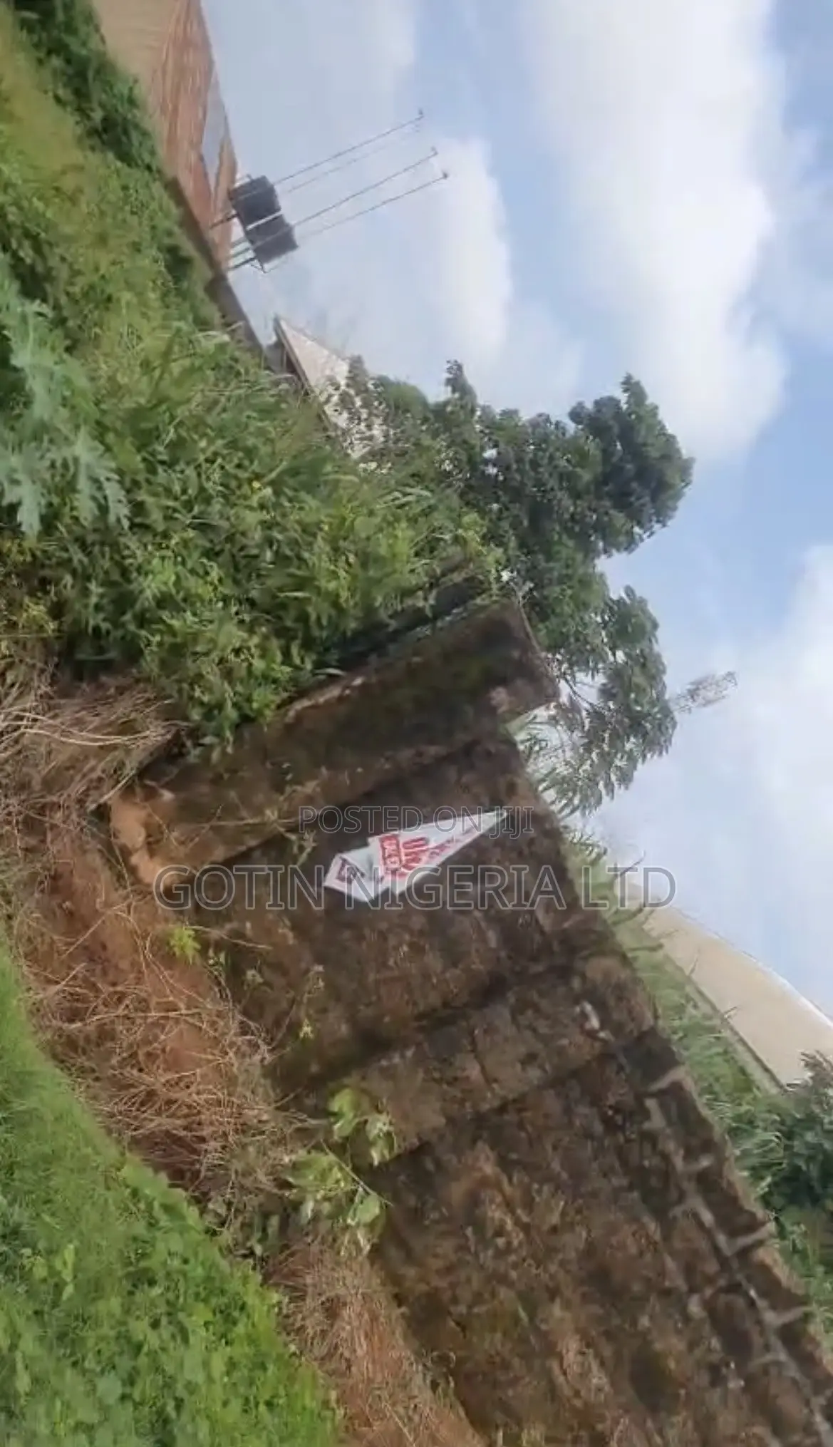 Fenced & Gated 100×100ft Land With 24-Hour Light, Uzebu