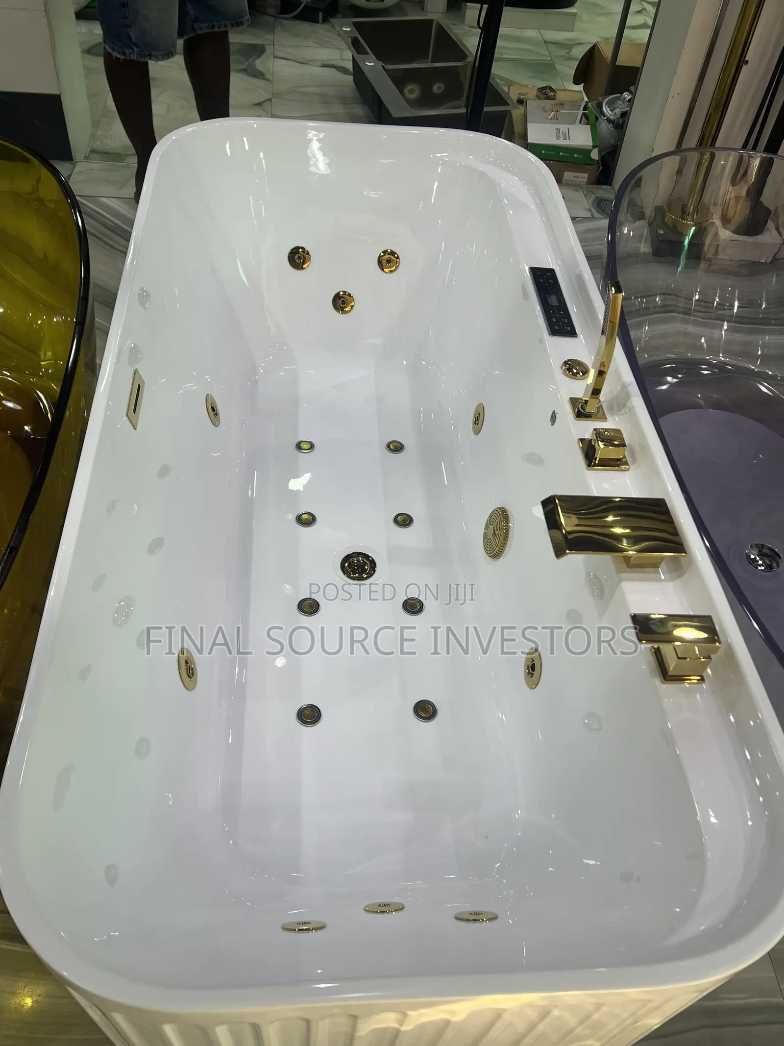 Luxurious Acrylic Bath Tub With Jet