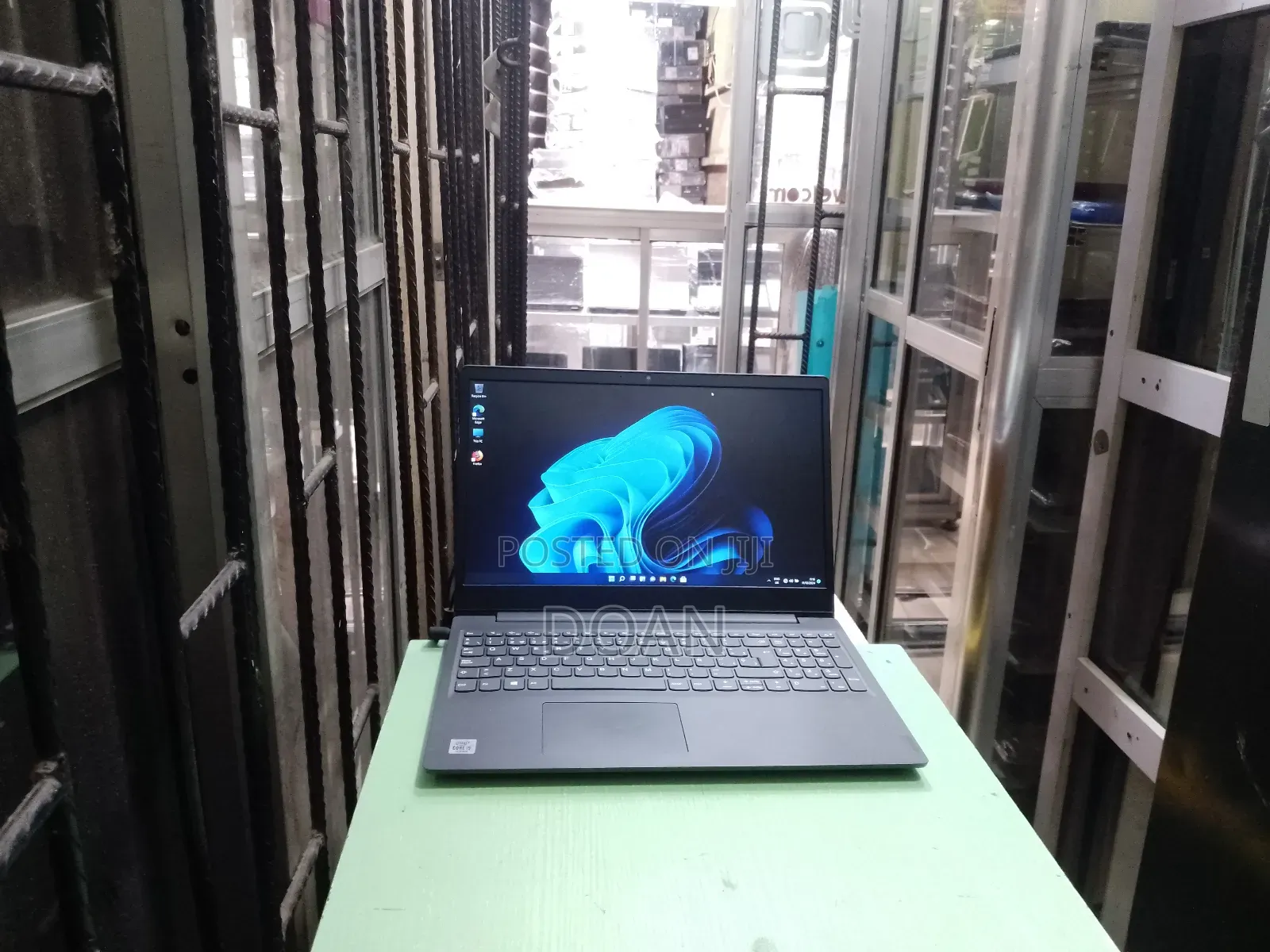 Laptop Lenovo V15-IIL 8GB Intel Core i5 SSD 256GB