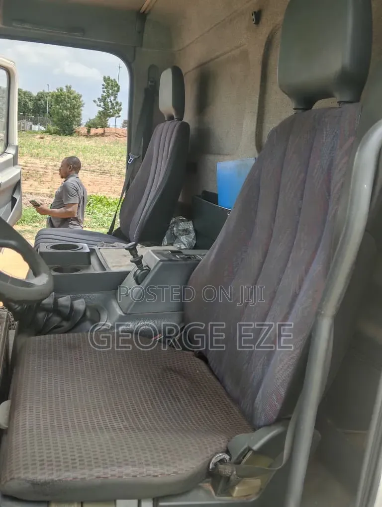 Mercedes Used Truck