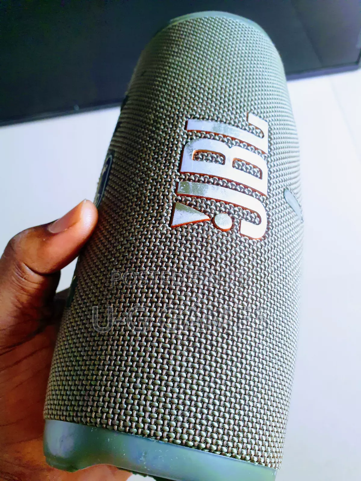 Clean JBL Charge 5