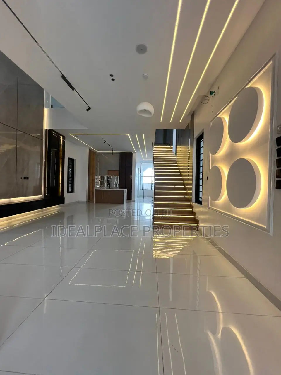 5bdrm Duplex in Ajah for sale