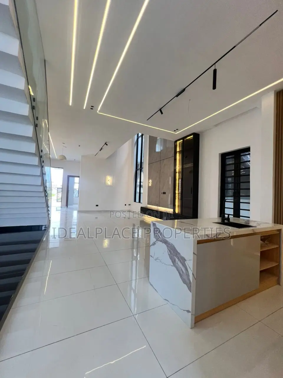 5bdrm Duplex in Ajah for sale