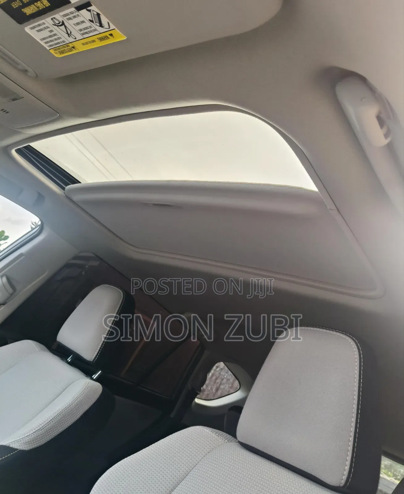 Toyota RAV4 XLE 4dr SUV AWD (2.5L 4cyl 6A) 2018 Silver