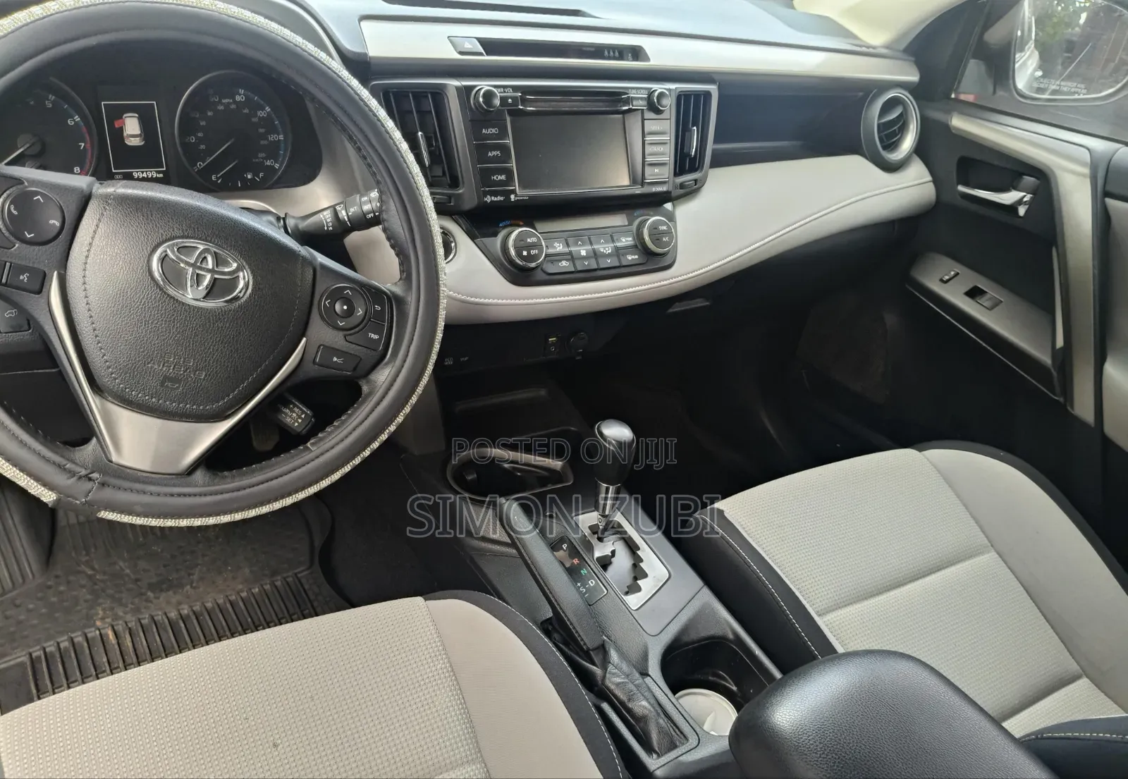 Toyota RAV4 XLE 4dr SUV AWD (2.5L 4cyl 6A) 2018 Silver