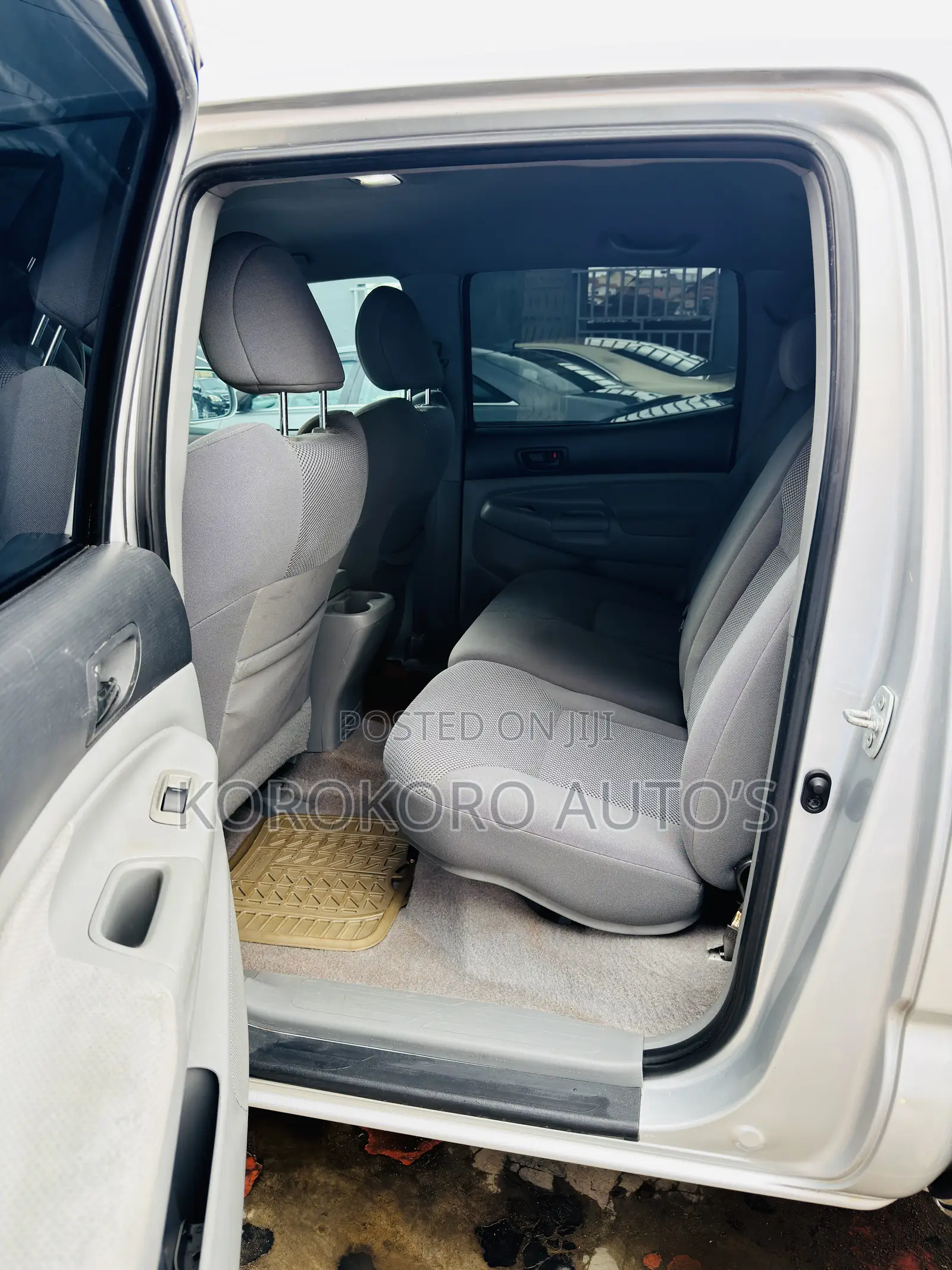 Toyota Tacoma Double Cab V6 Automatic 2010 Silver
