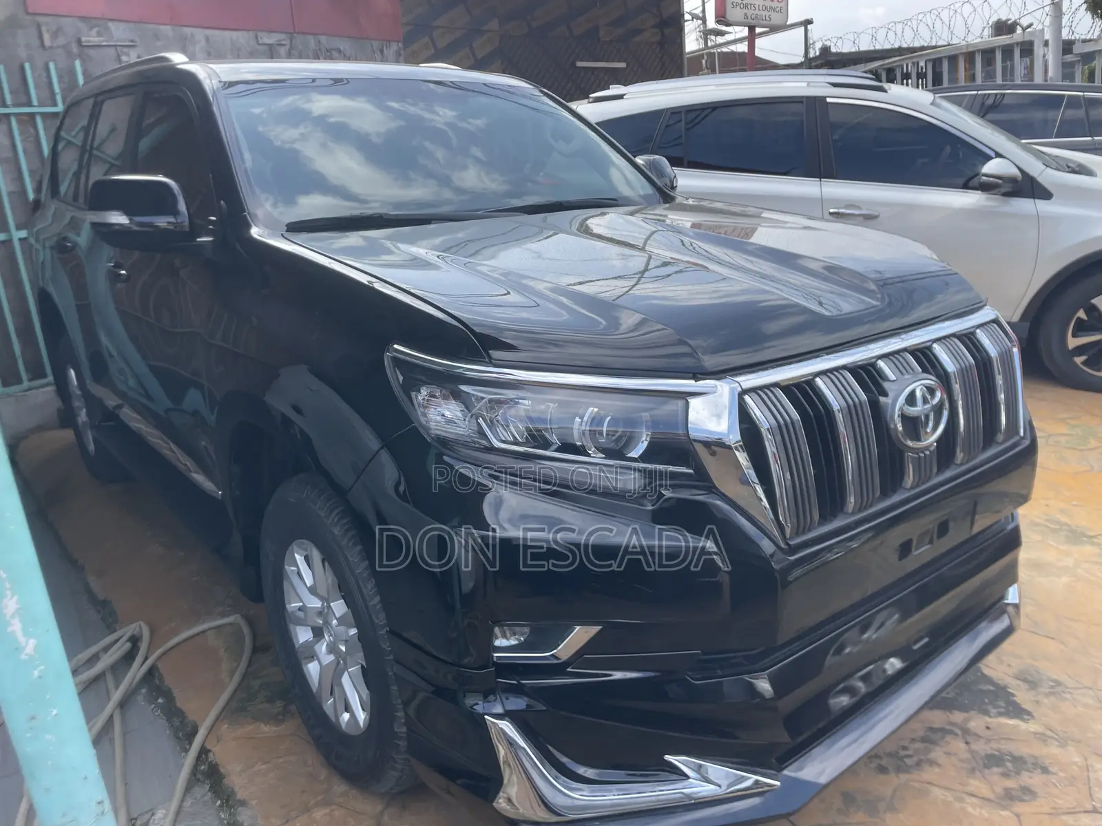 Toyota Land Cruiser Prado 2016 Black