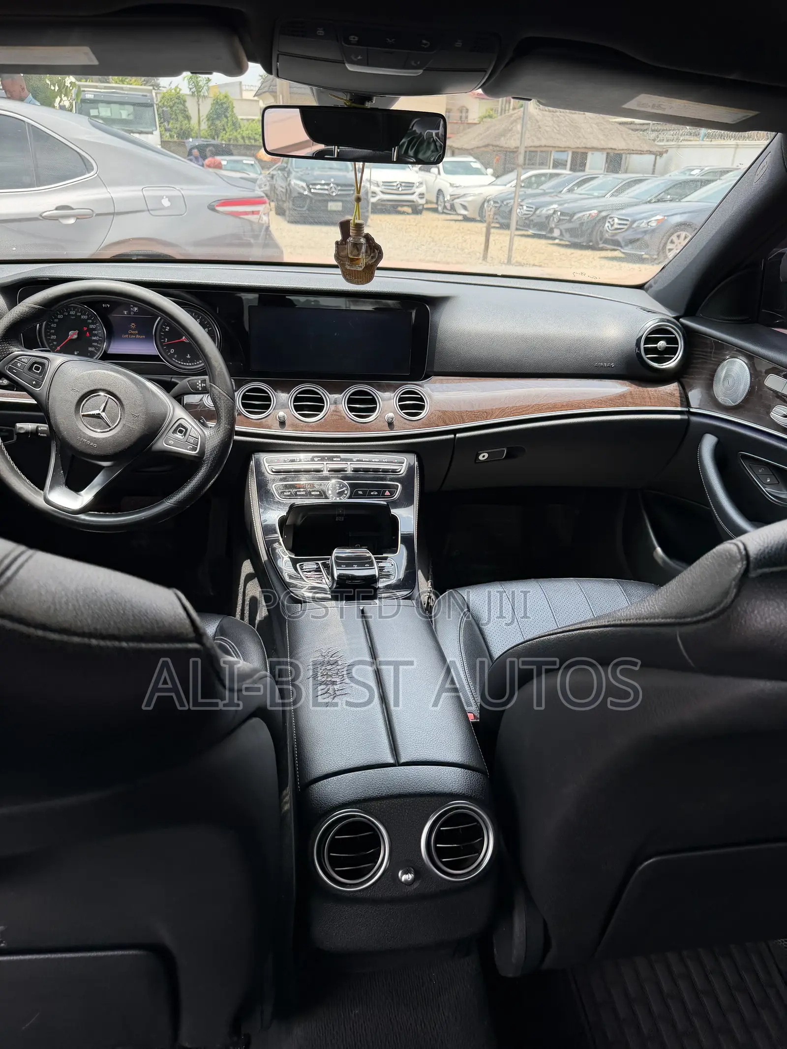 Mercedes-Benz E300 2016 Black