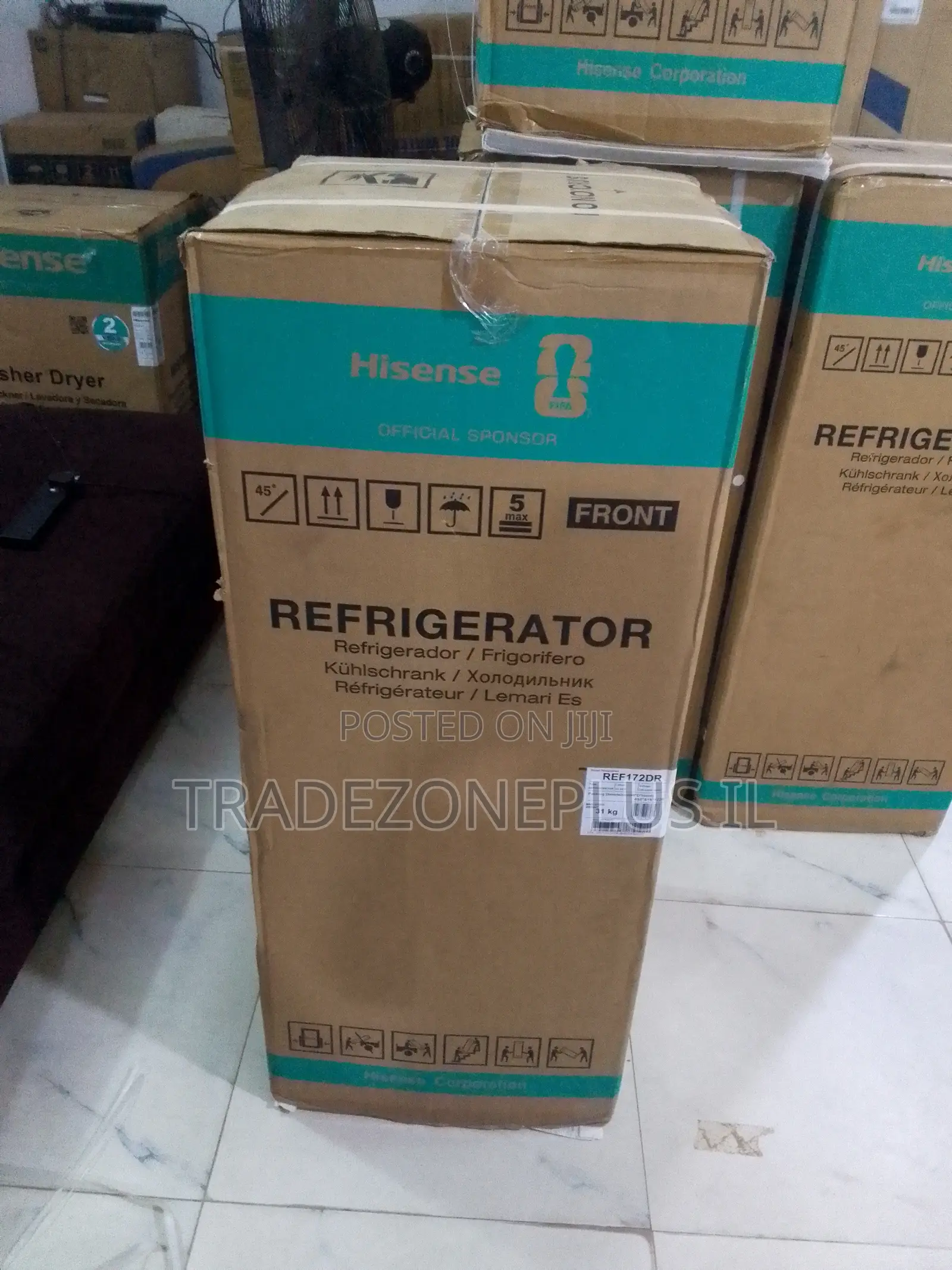 Hisense Refrigerator for Storing Meat, Dairy, Fruits and Drinks