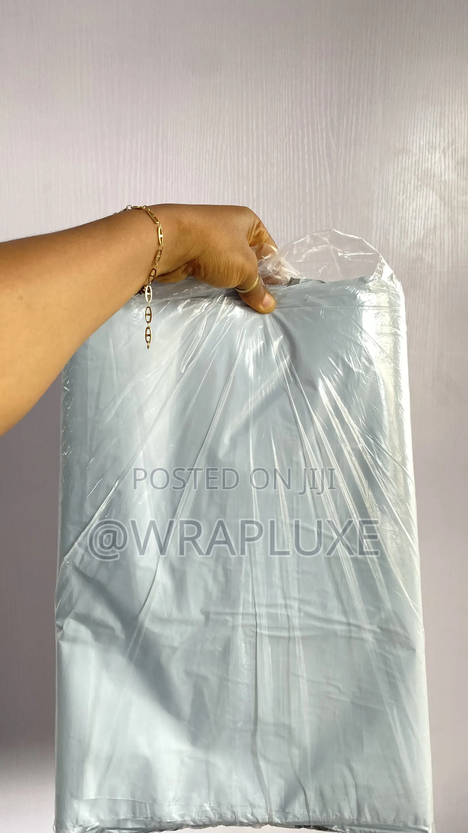 Medium Mailer Nylon ( Plain )