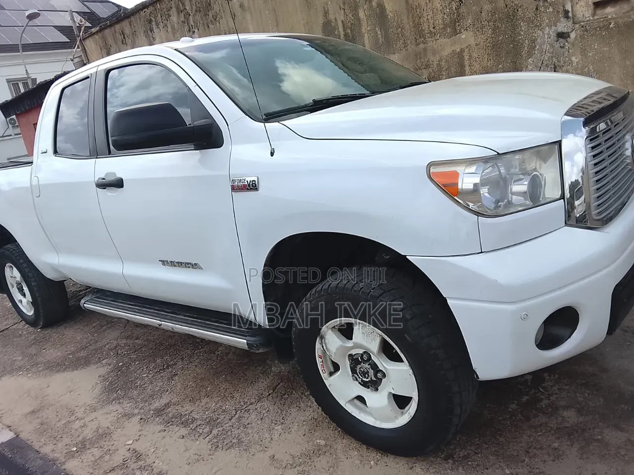 Toyota Tundra Regular Cab 4x4 2011 White