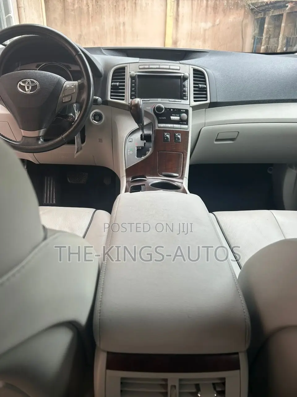 Toyota Venza V6 AWD 2010 Red