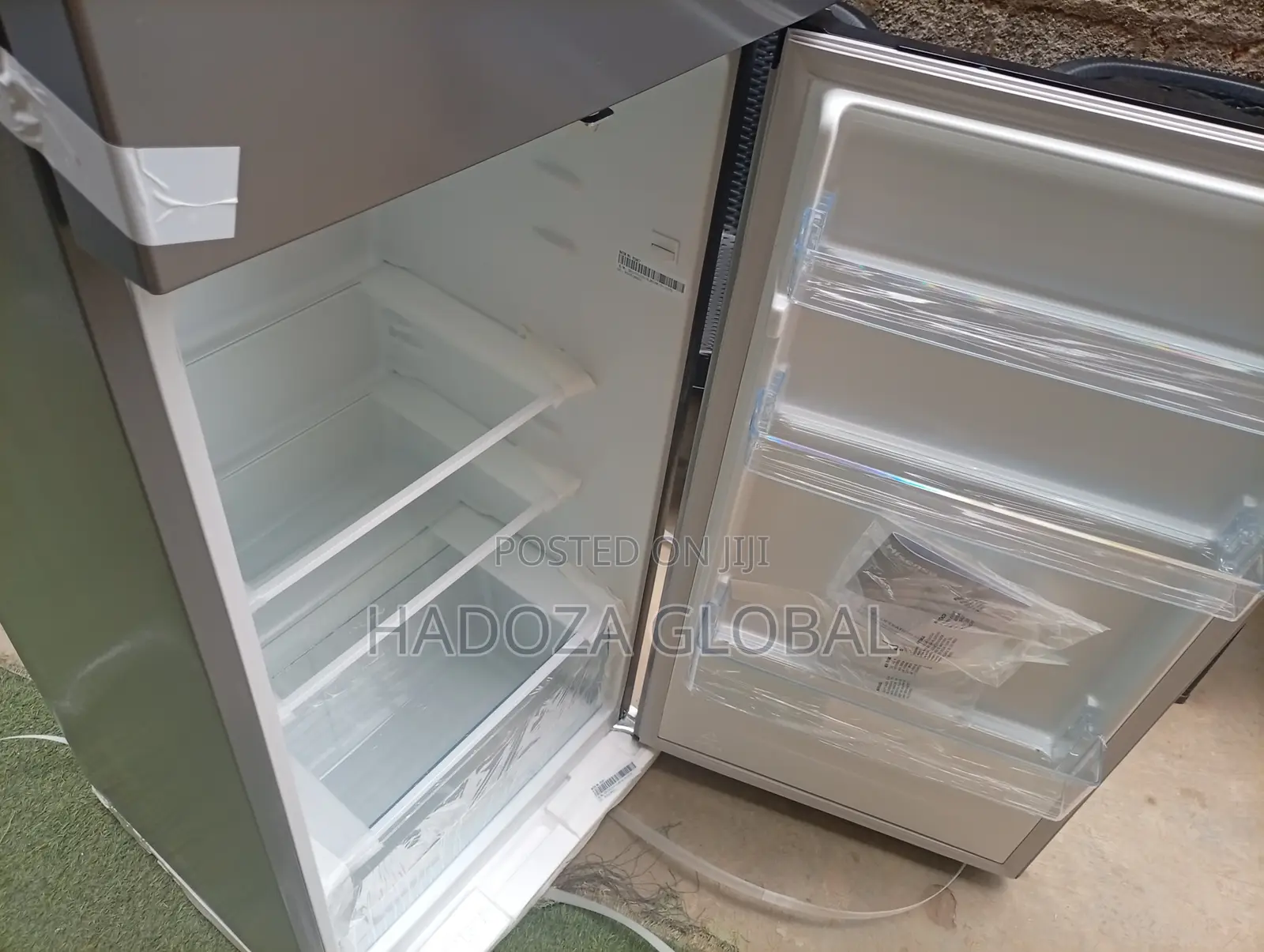 Hisense Large Capacity Refrigerator With Practical Interior Storage