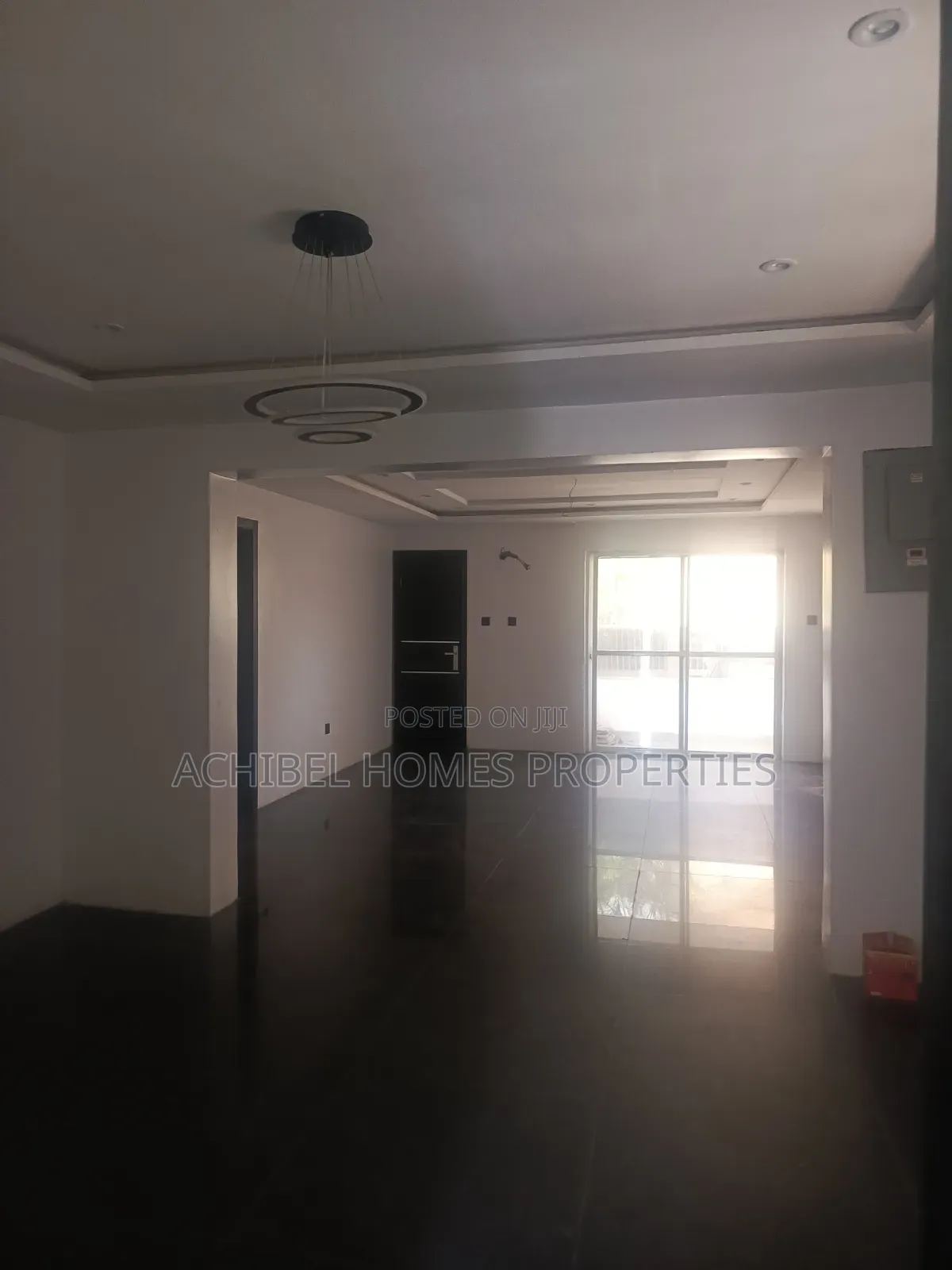3bdrm Apartment in Off Admiralty Way, Lekki Phase 1 for sale