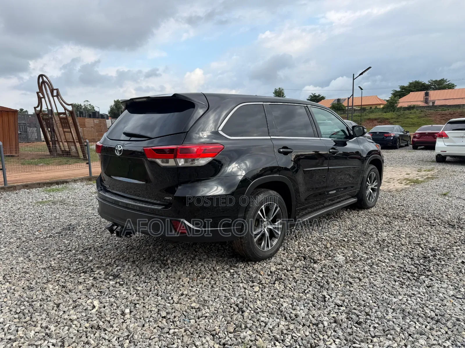 Toyota Highlander LE 4x4 V6 (3.5L 6cyl 8A) 2018 Black