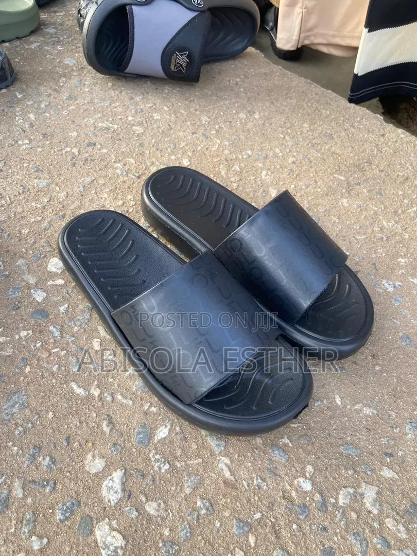 Men’s Fashion Slides – Stylish Everyday Slippers