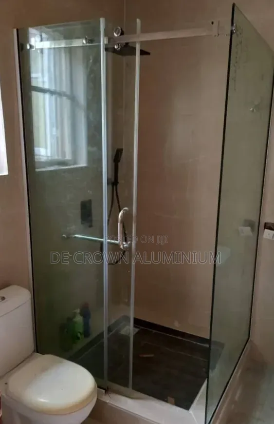 10mm Tempered Glass L-Shape Shower Cubicle | Silver Accessories