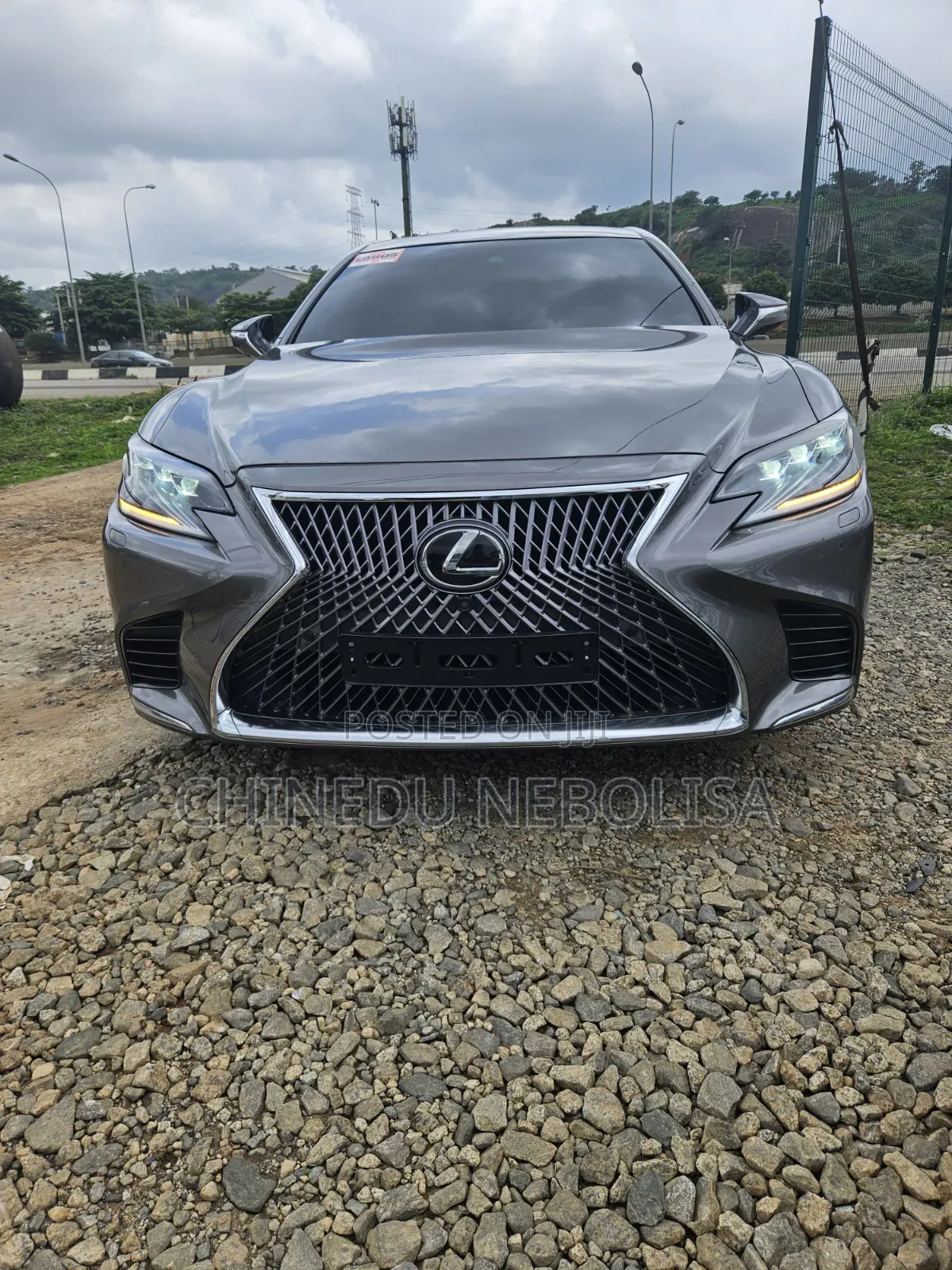 Lexus LS 2018 Gold