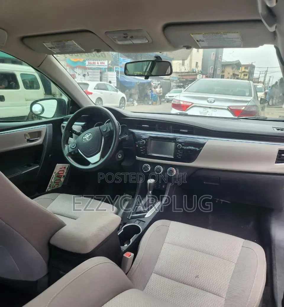 Toyota Corolla 2015 White