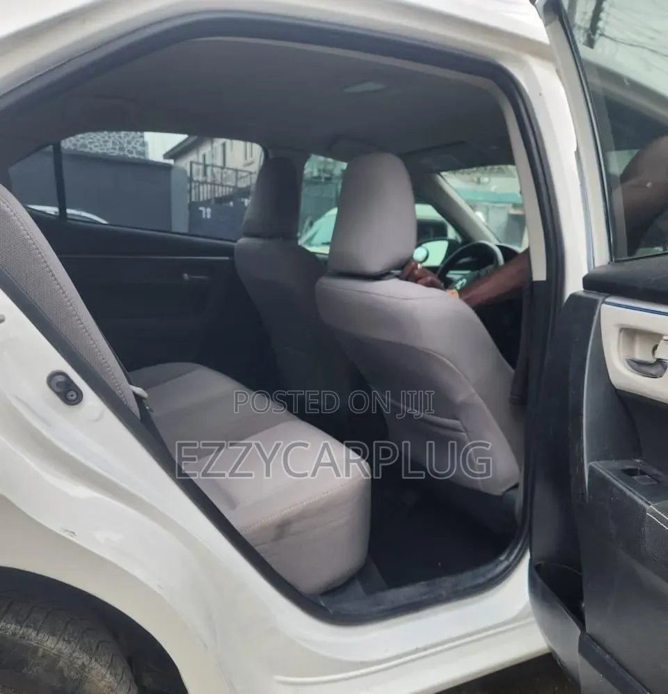 Toyota Corolla 2015 White