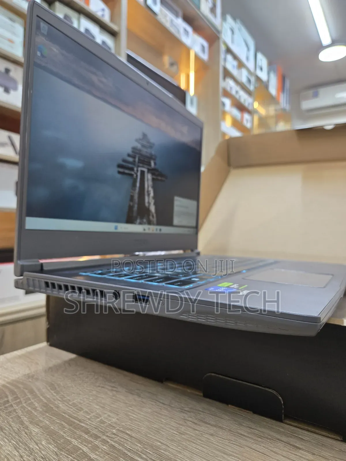 Laptop MSI 16GB Intel Core i5 SSD 512GB