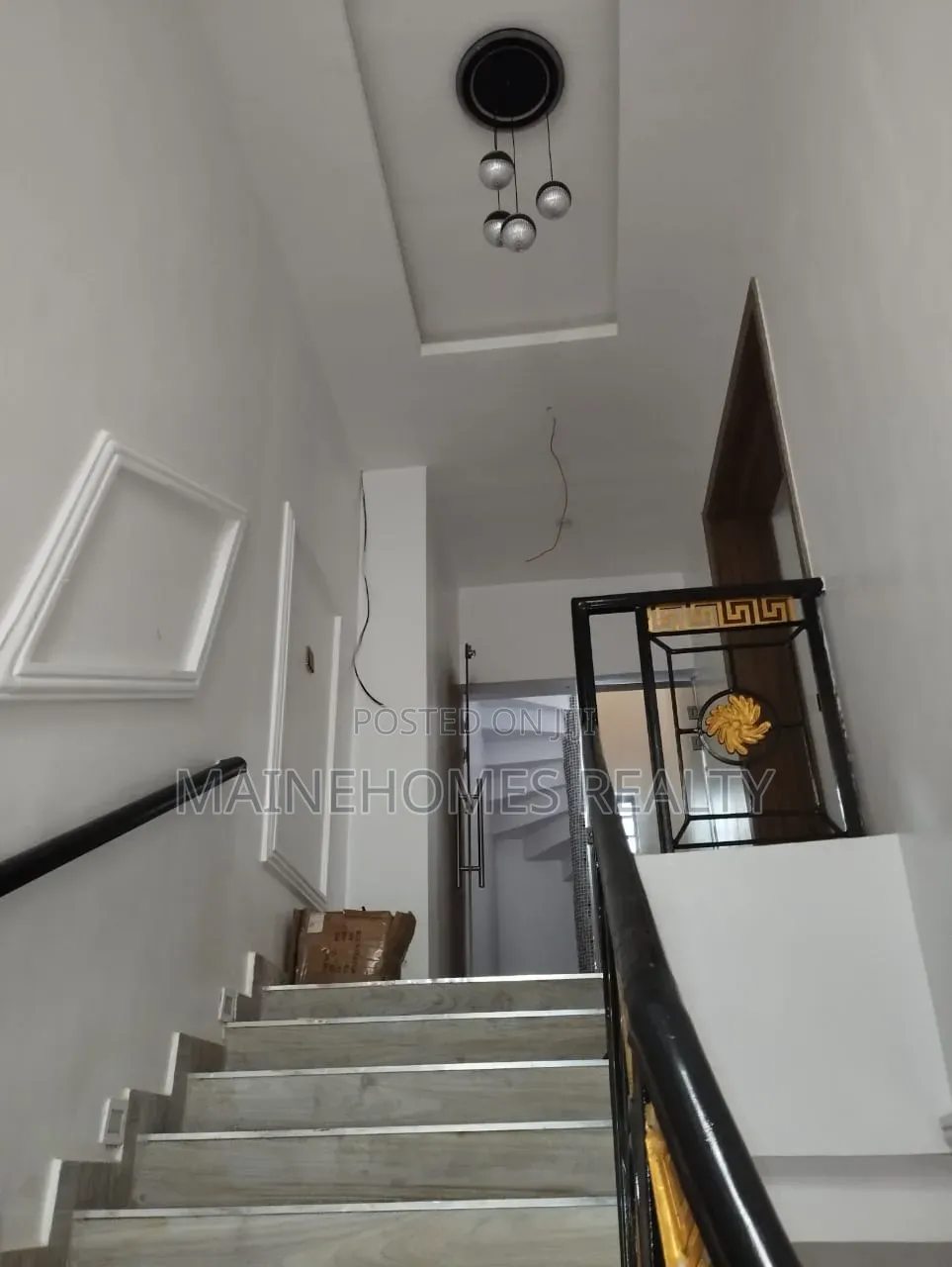 5bdrm House in Olokonla for sale