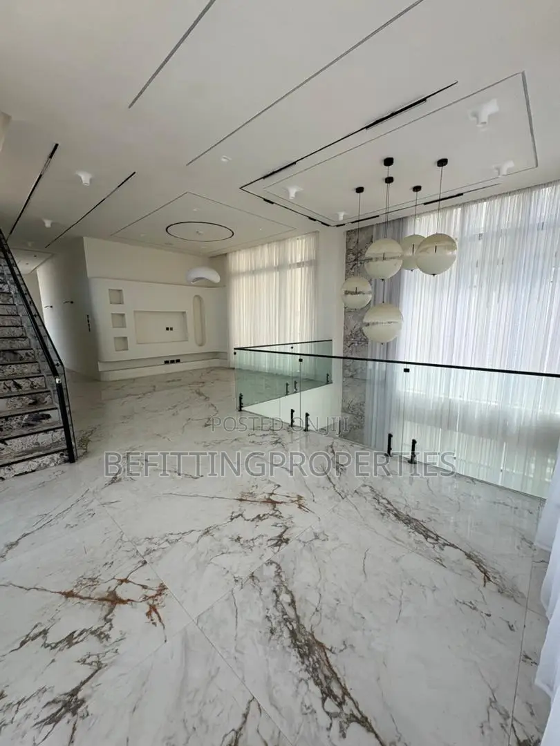 4bdrm Duplex in Lekki for sale
