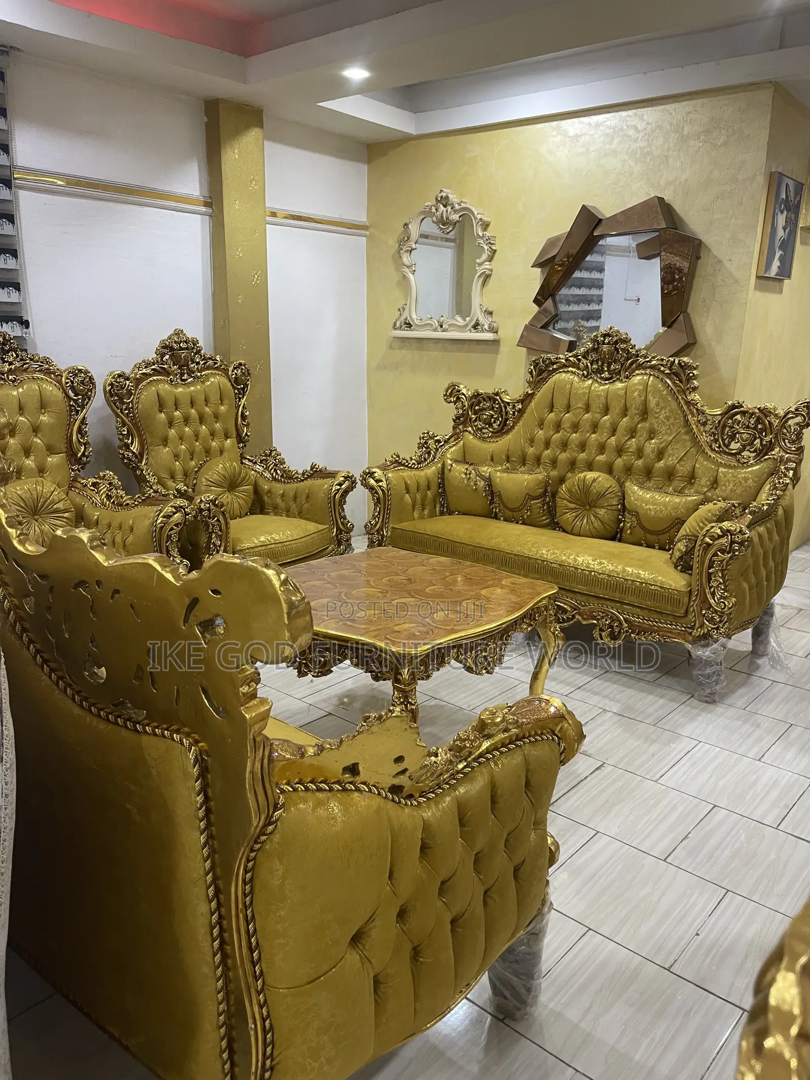 8seater Imported Royal Fabric Sofa Chair Complete With Center Table