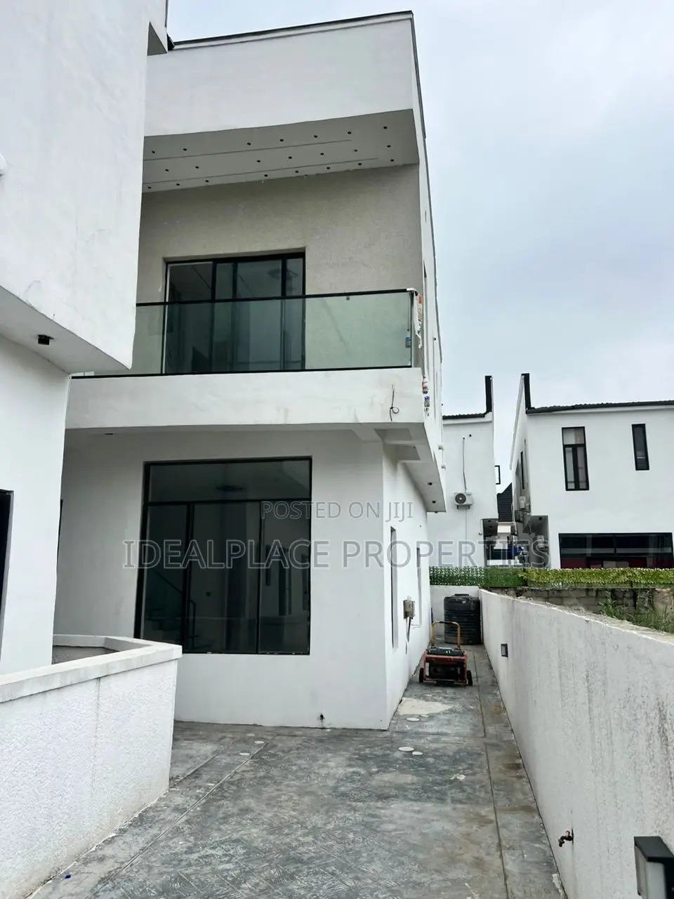 4bdrm Duplex in Ajah for sale