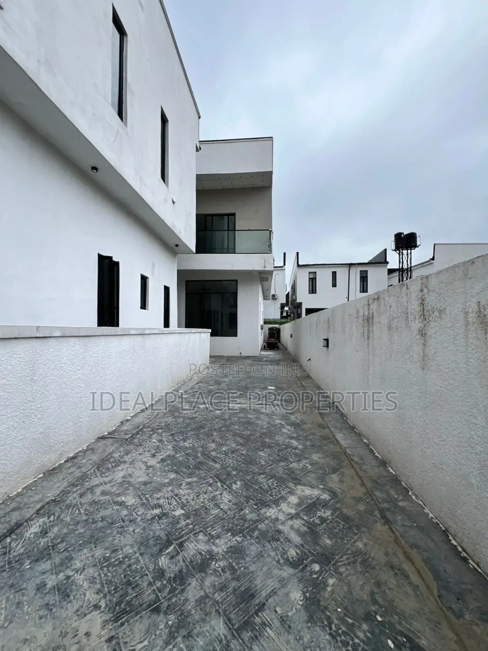 4bdrm Duplex in Ajah for sale
