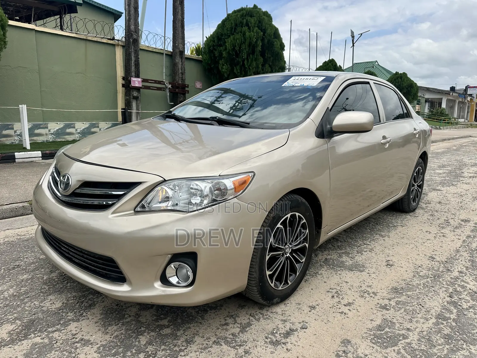 Toyota Corolla LE 4dr Sedan (1.8L 4 cyl 4A) 2009 Gold