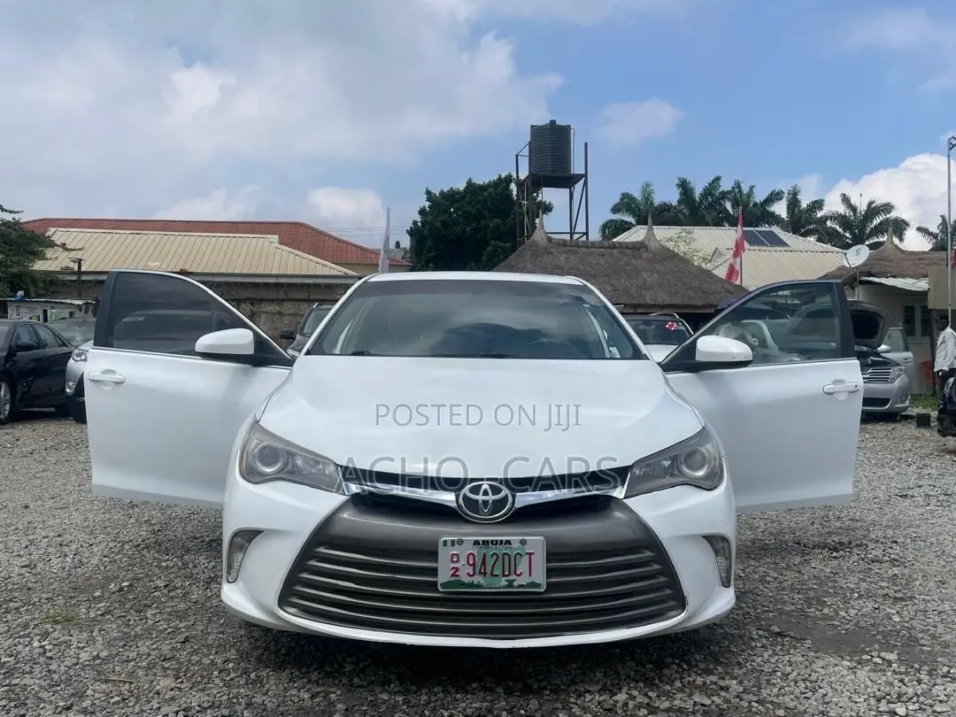 Toyota Camry 2016 White