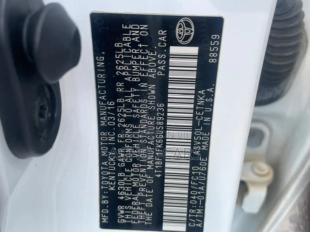 Toyota Camry 2016 White