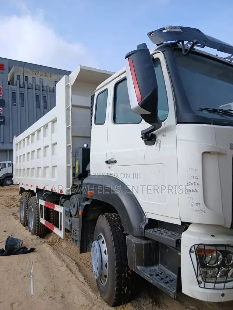 Foreign Used Covid 19 10tyres Howo Dump Truck