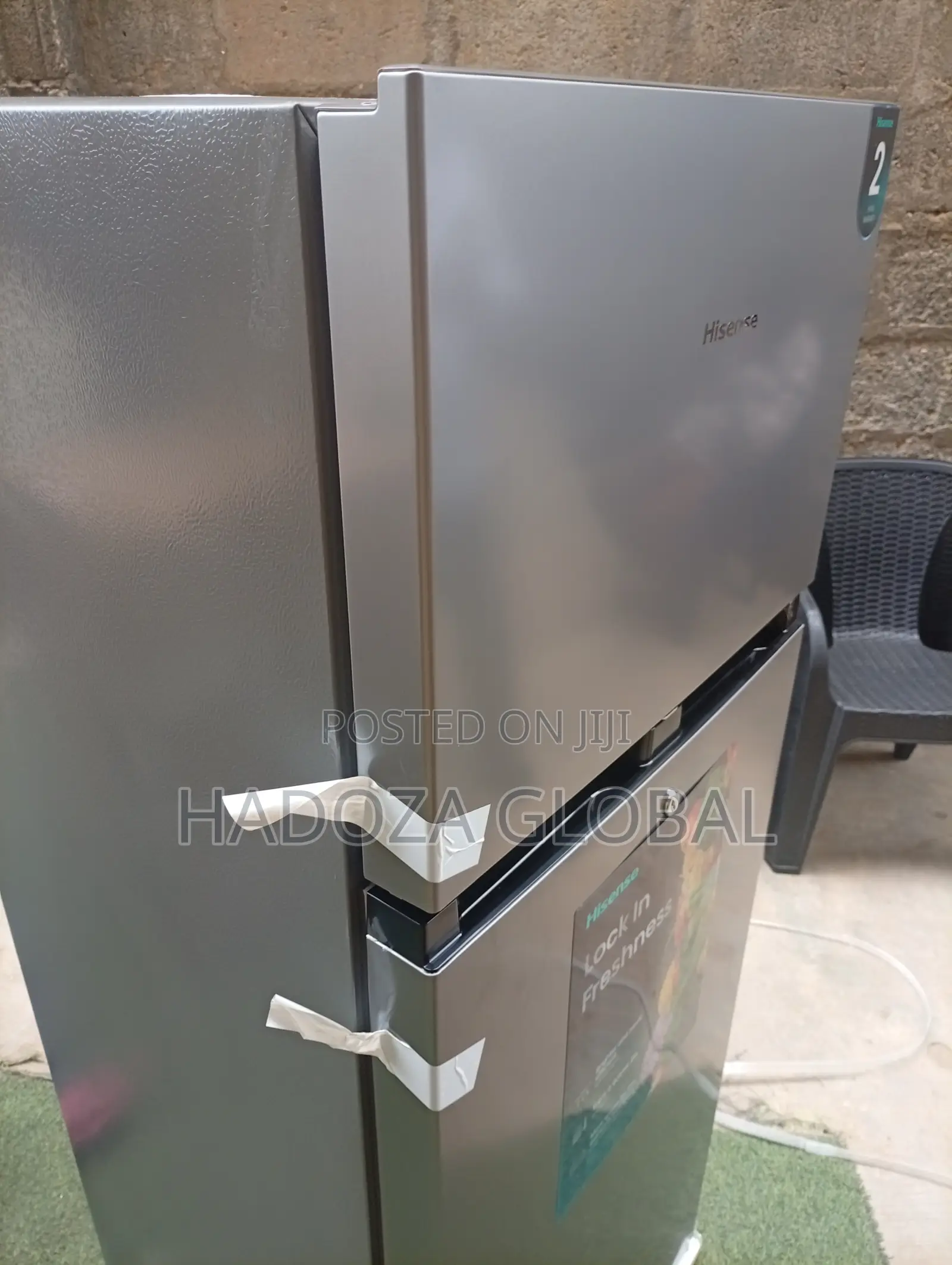 Hisense Modern Home Fridge Freezer With Spacious Shelving