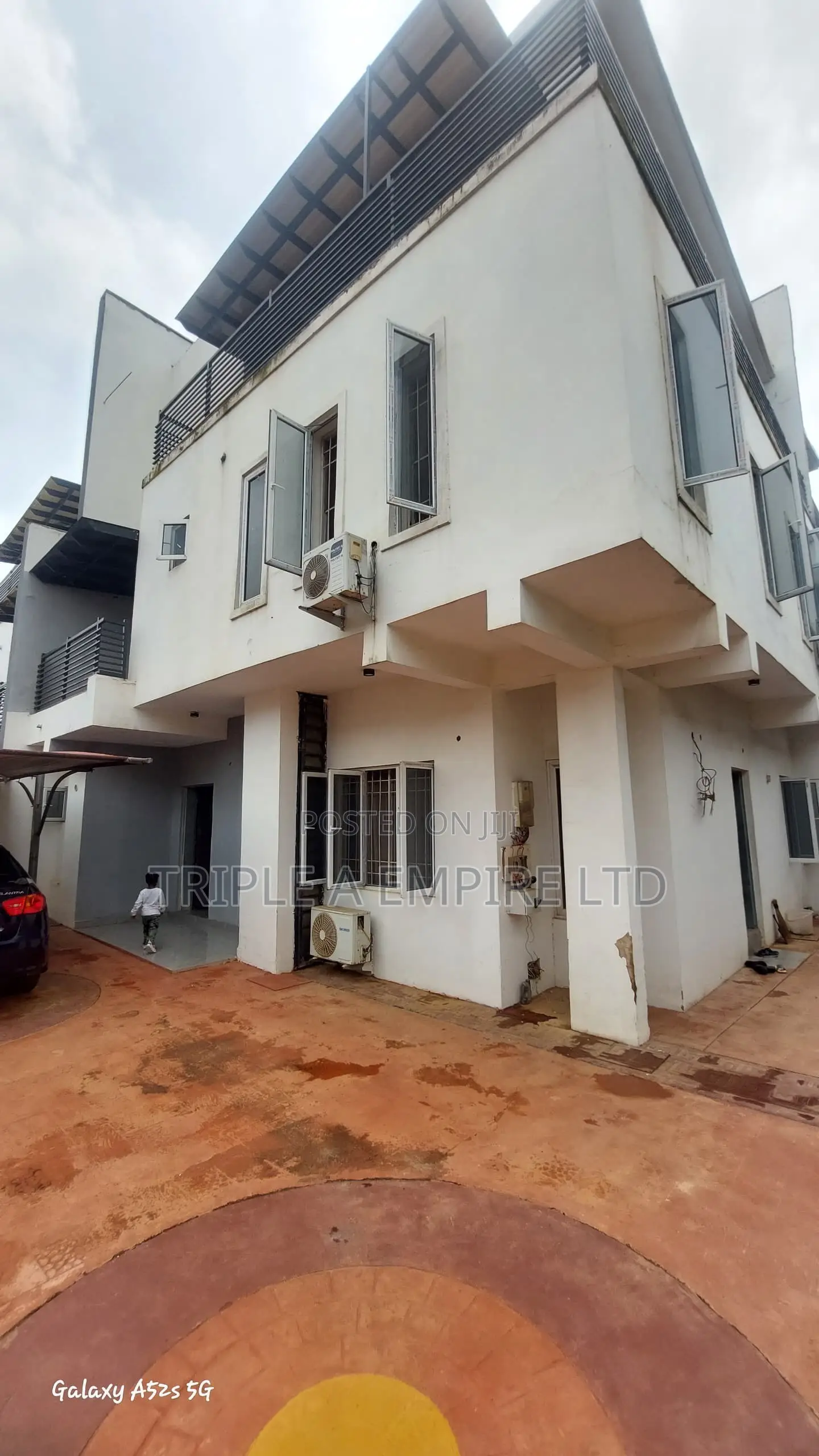 3bdrm Duplex in Dawaki for sale