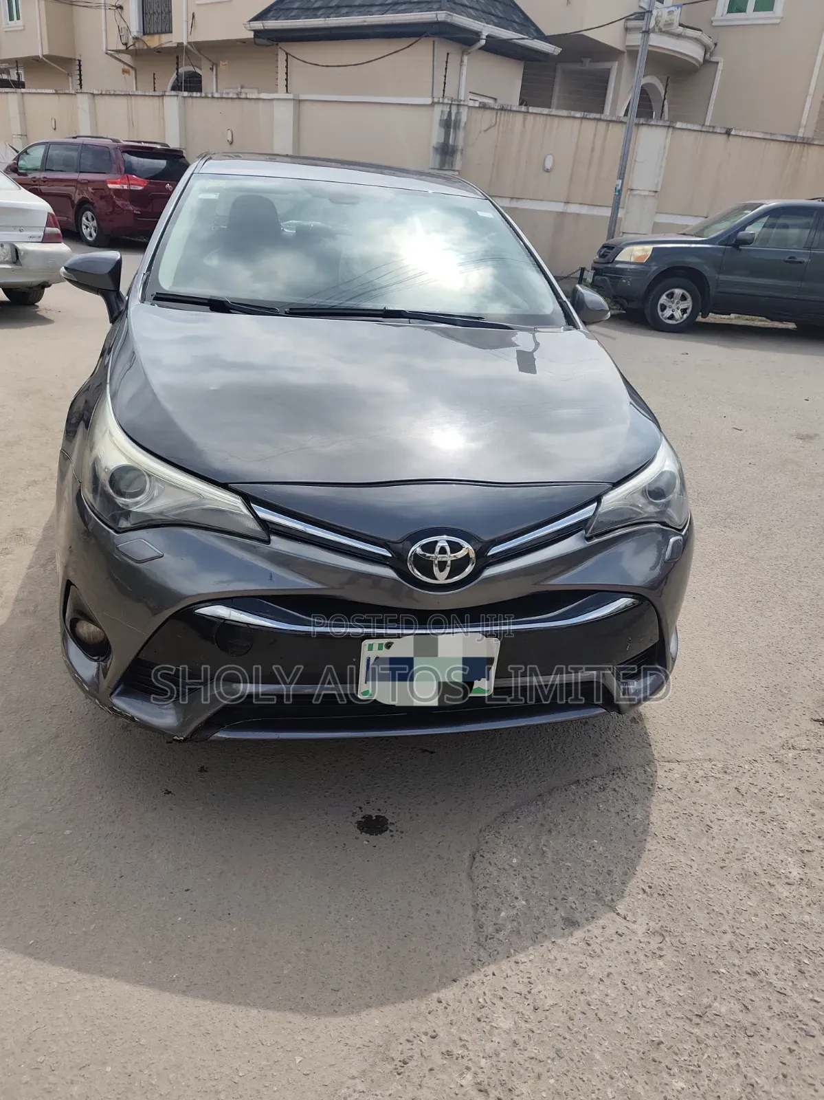 Toyota Avensis 2022 Gray