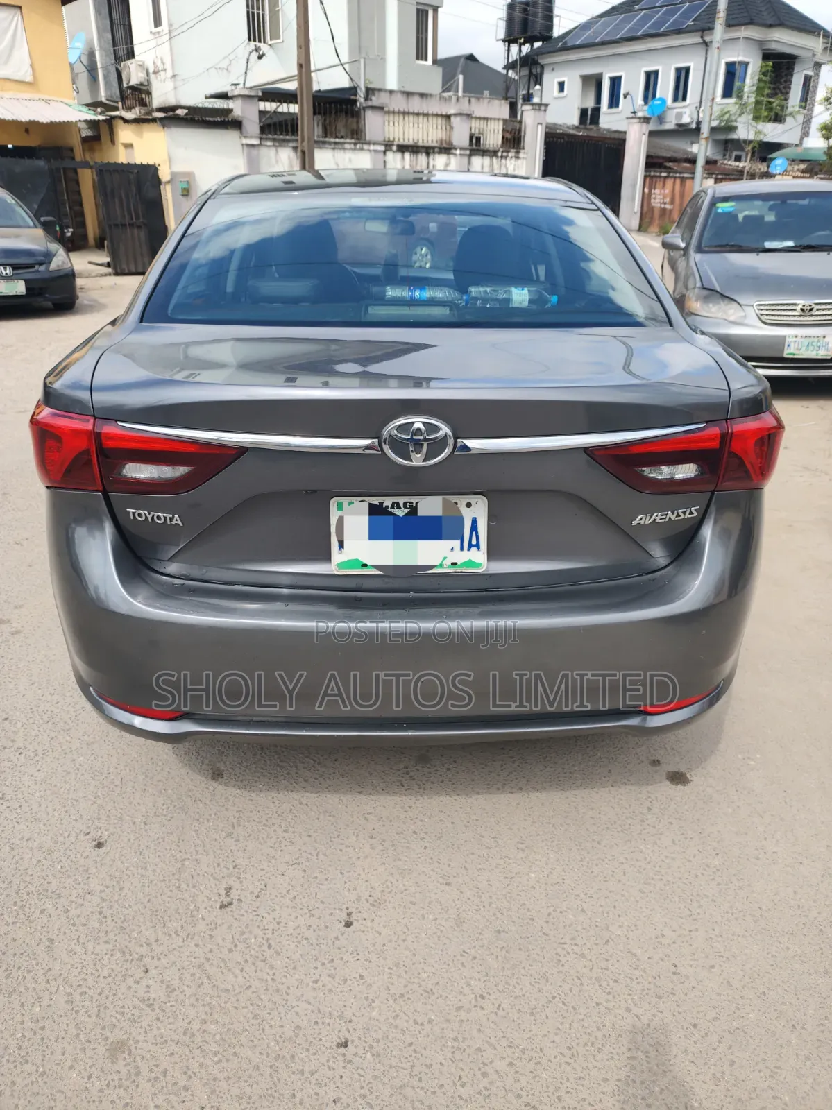 Toyota Avensis 2022 Gray