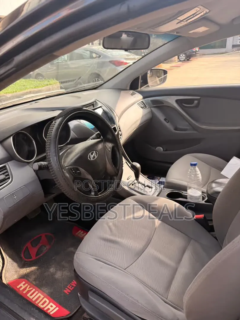 Hyundai Elantra 2014 Black