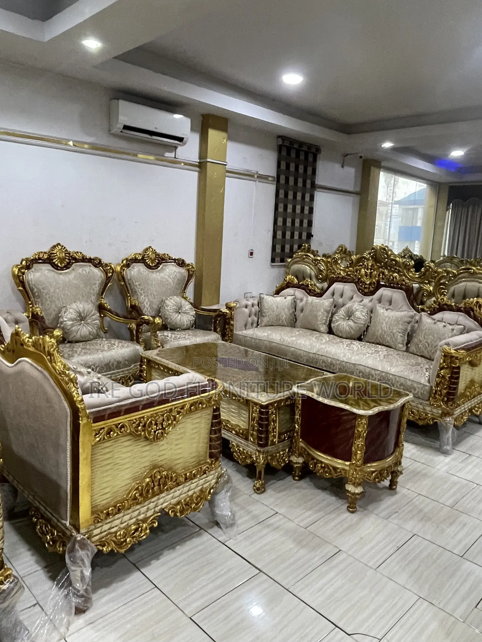 Full Set of High Classic Imported Turkey Royal Fabric Sofa Chair
