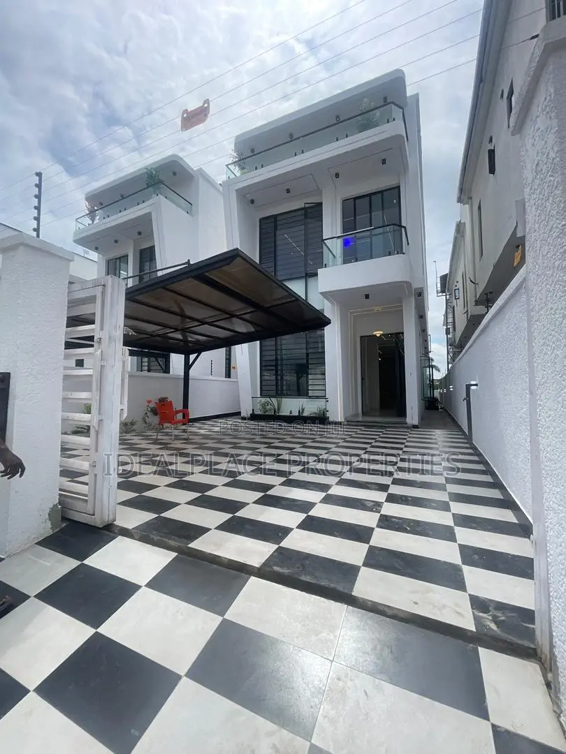 5bdrm Duplex in Sangotedo for sale