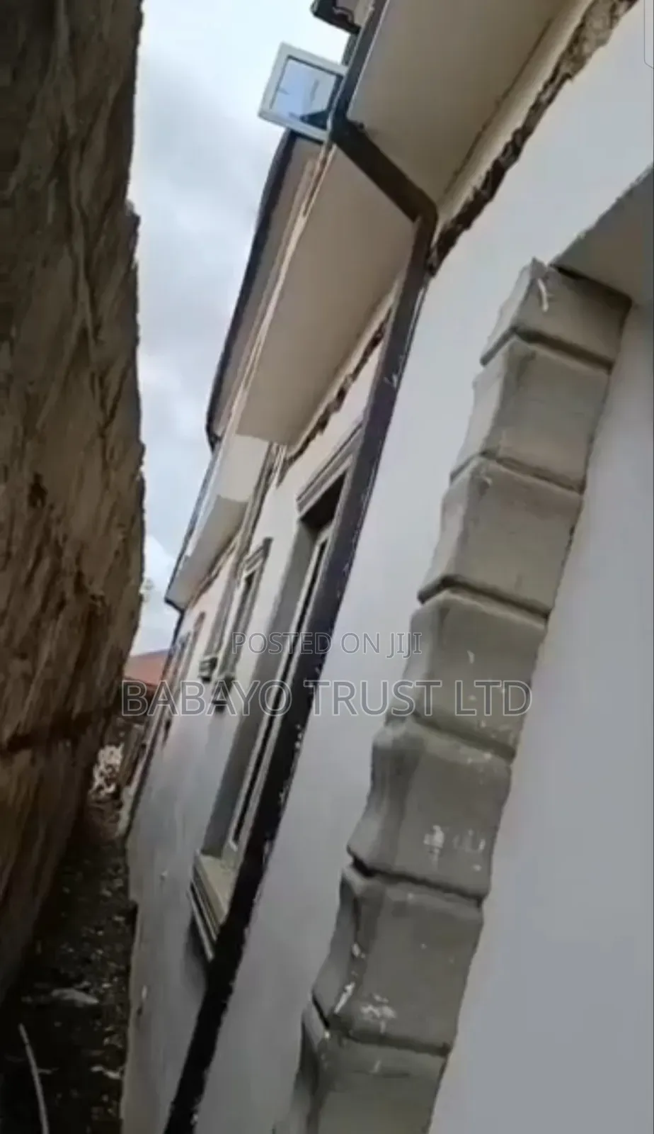 5bdrm Duplex in Onimaba Estate, Ikotun / Ikotun/Igando for sale