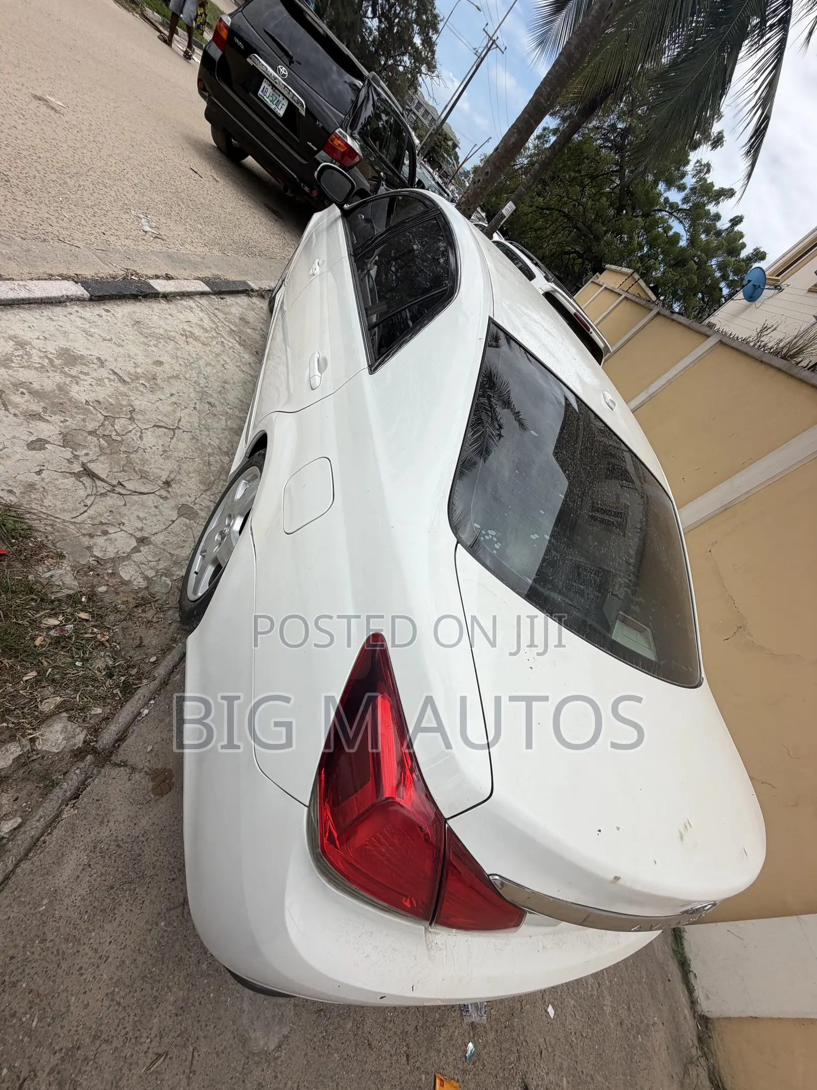 Toyota Avalon 2008 White