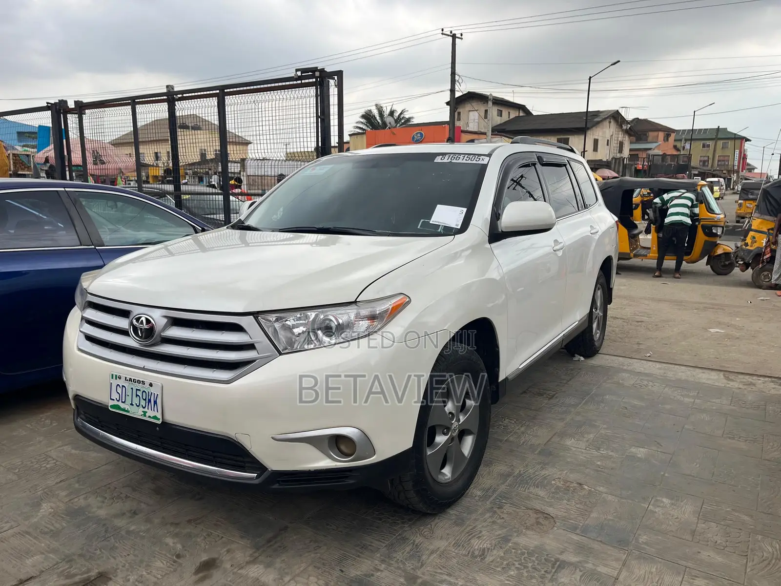 Toyota Highlander 2.7L 2WD 2013 White