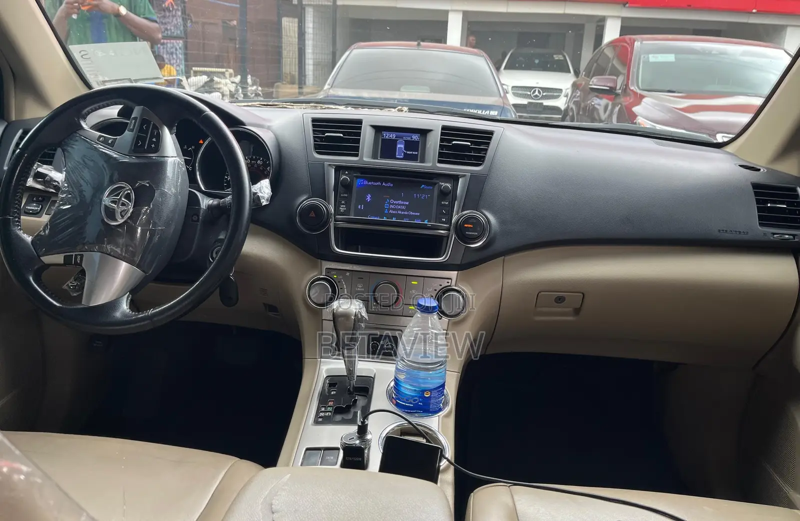 Toyota Highlander 2.7L 2WD 2013 White