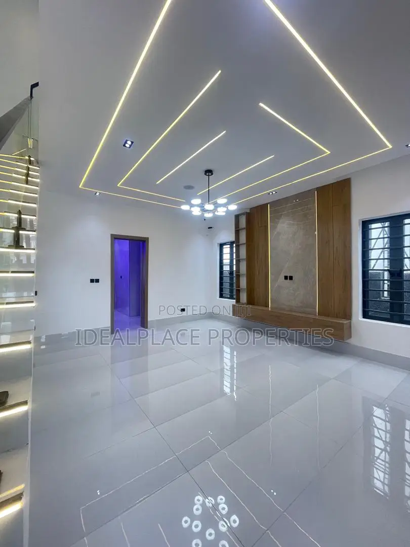4bdrm Duplex in Sangotedo for sale