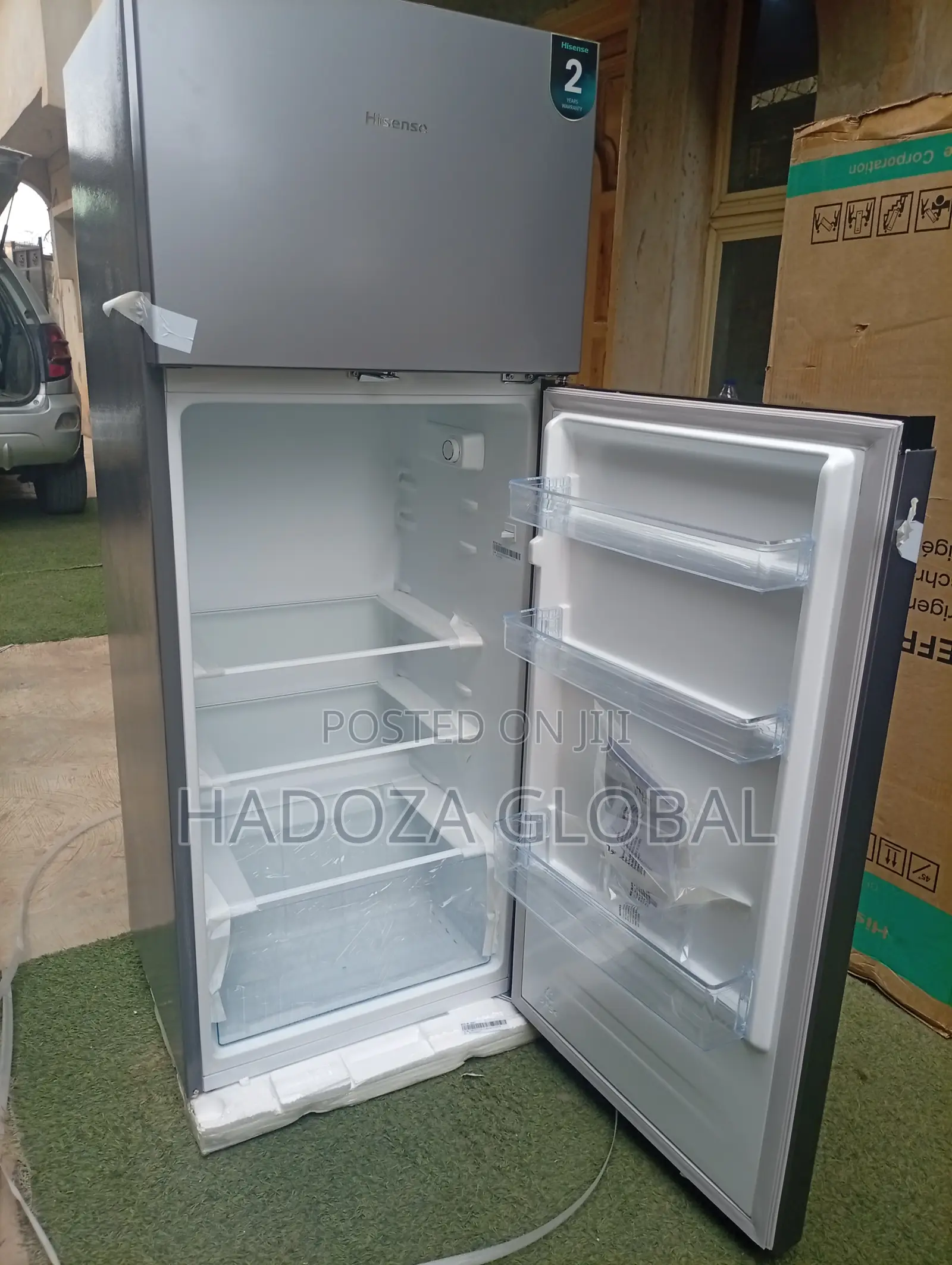 Hisense Large Refrigerator Freezer Combination for Family Kitchen