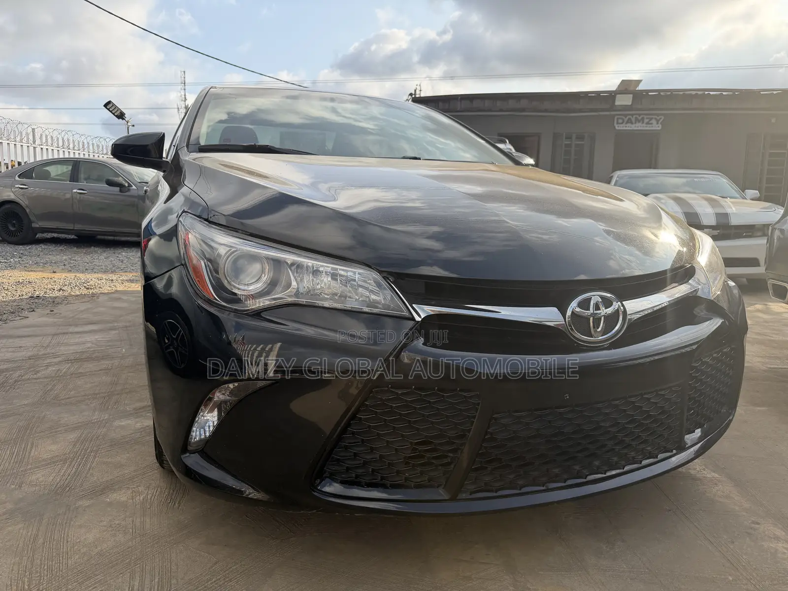 Toyota Camry SE 4dr Sedan (2.5L 4cyl 6A) 2017 Black