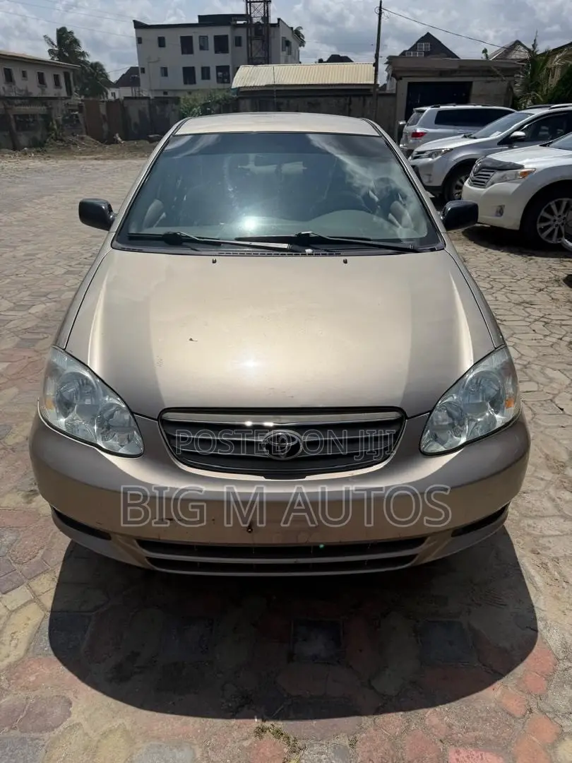 Toyota Corolla 2004 Gold
