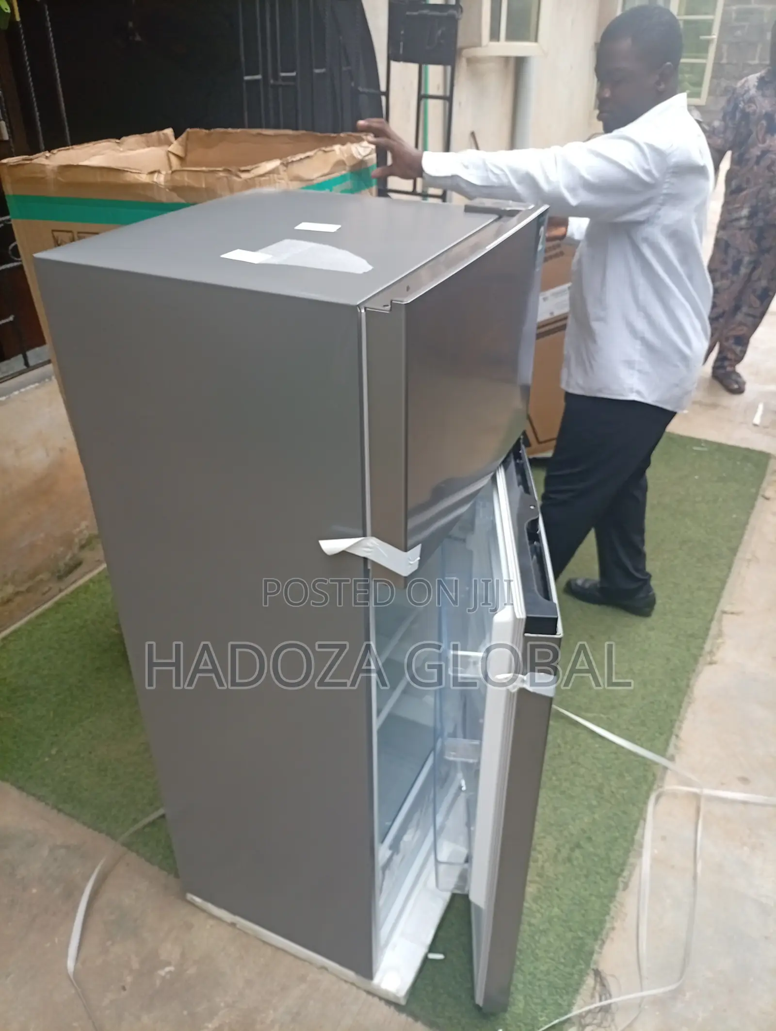 Hisense Quality Fridge Freezer With Double Door Design